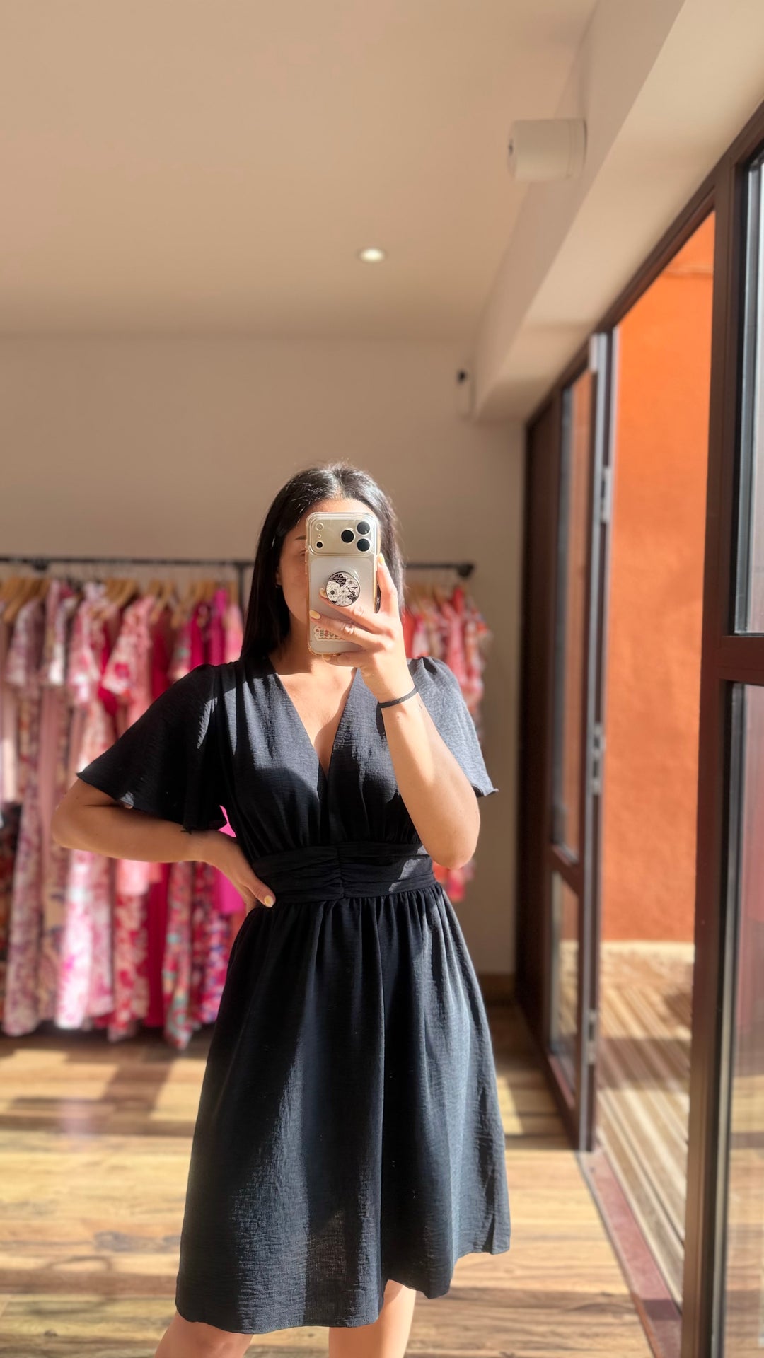 Robe courte Anail noir CURVY (PRÉCOMMANDE EXPÉDITION 28/05)