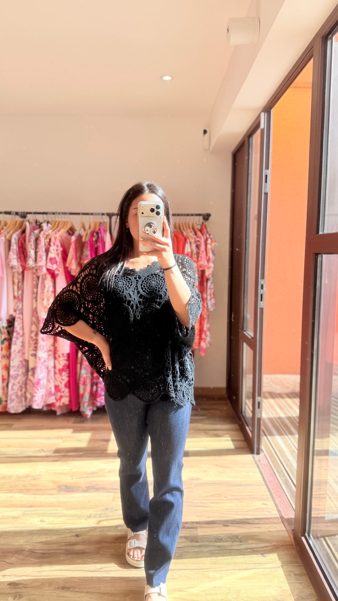 Top crochet noir