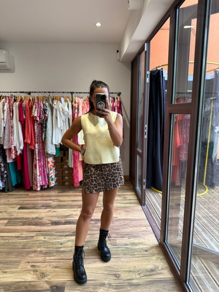 Pull sans manches jaune