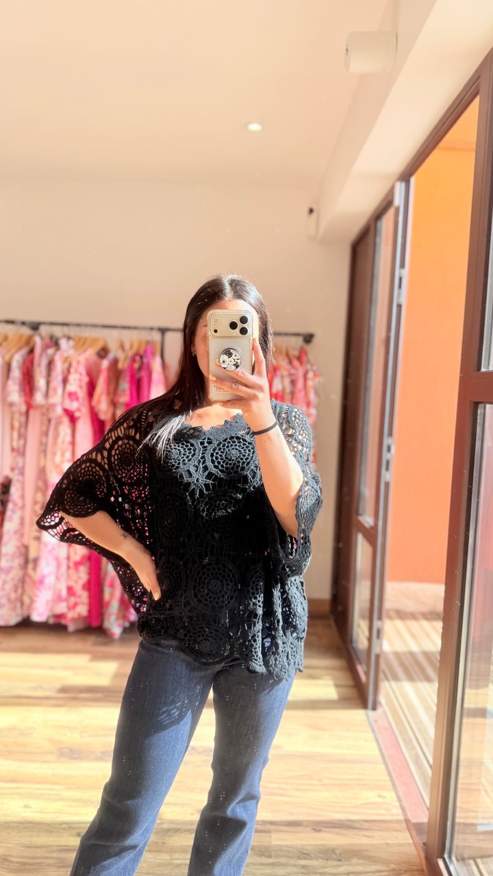 Top crochet noir