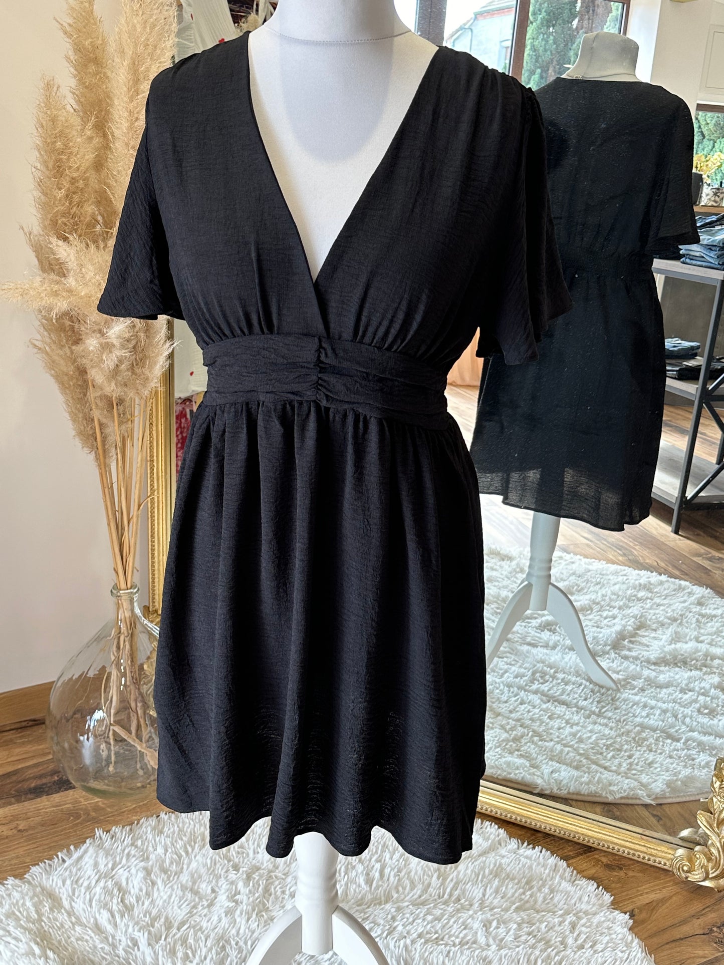 Robe noir midi (Curvy)