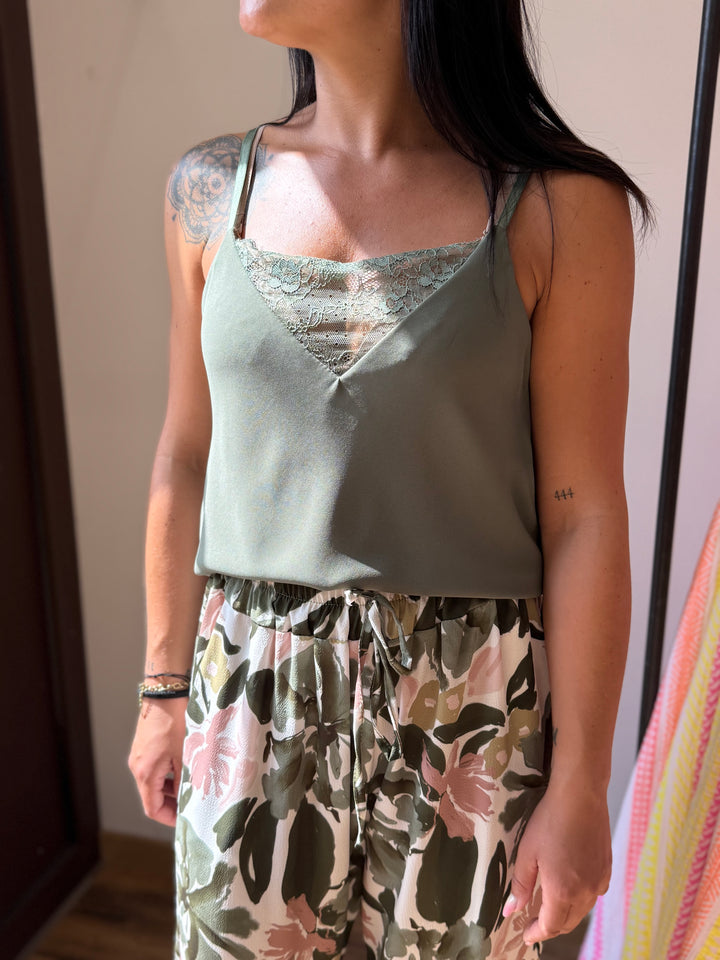 Top Christy Kaki