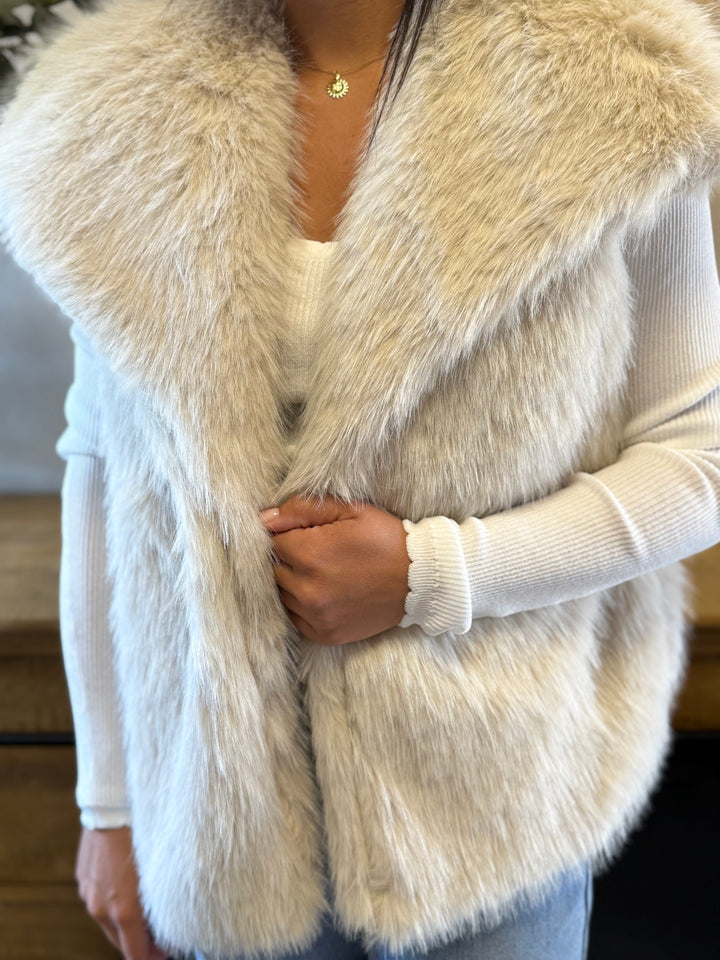 Manteau fourrure beige