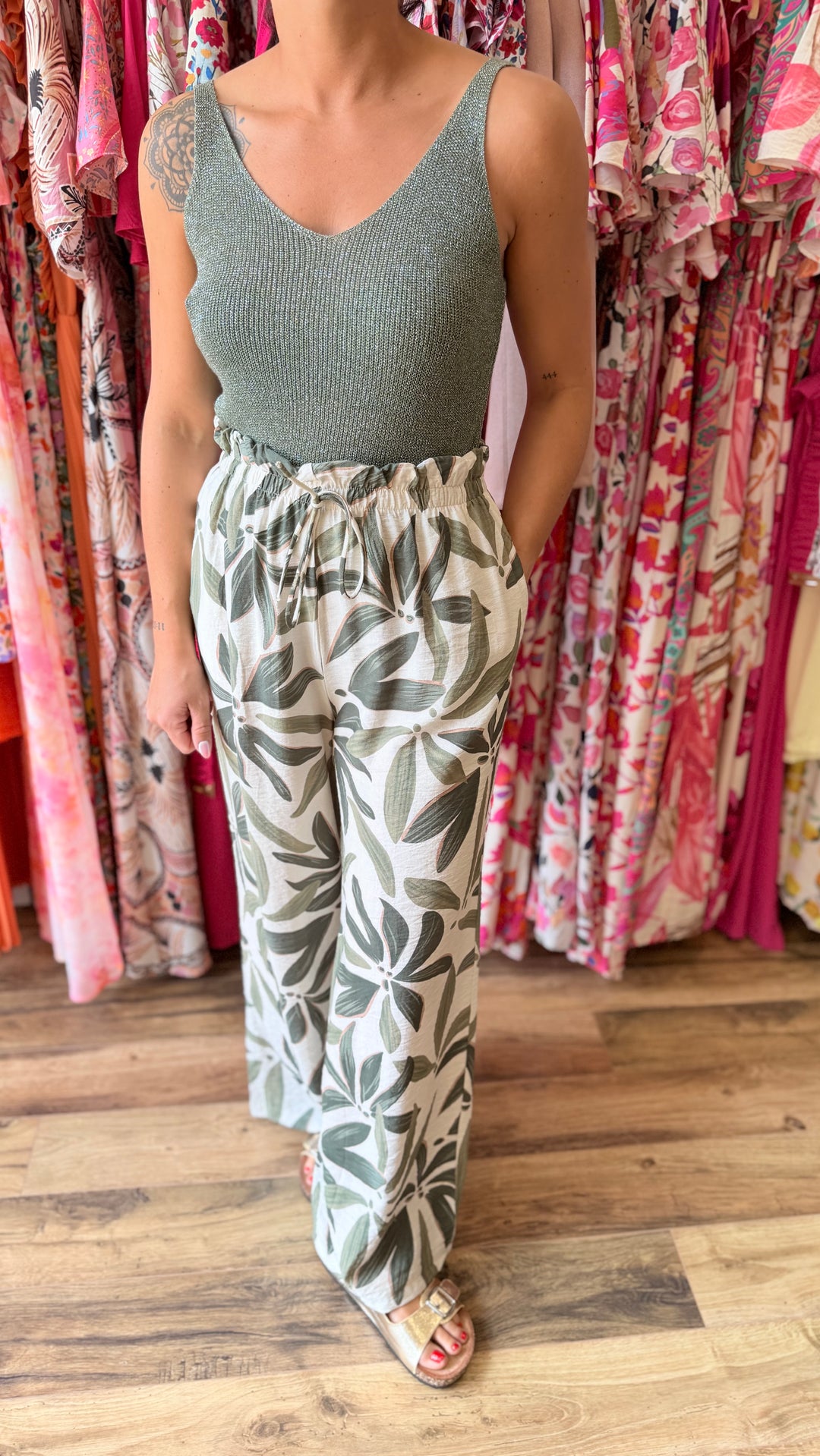 Top Afida kaki CURVY