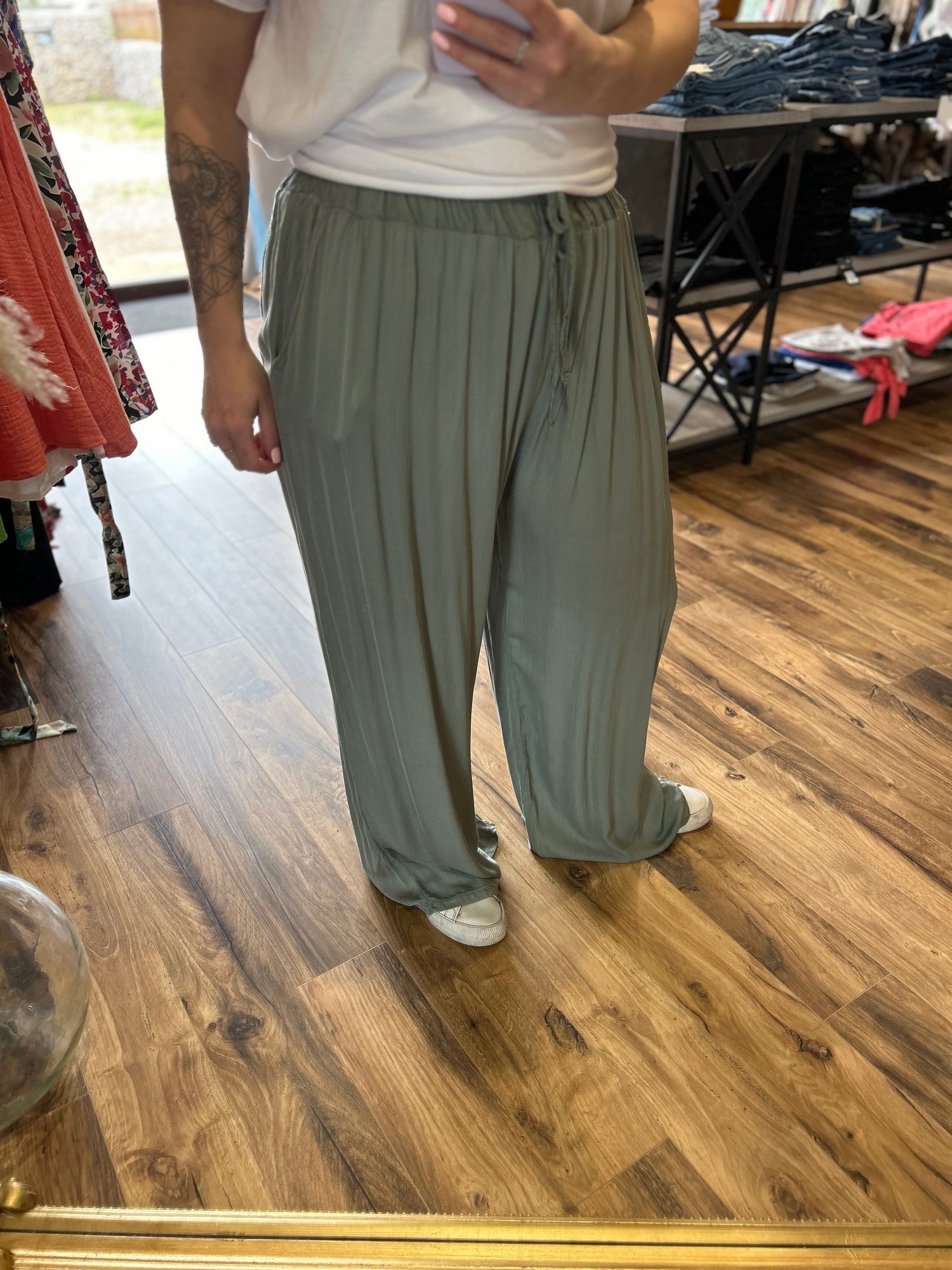 Pantalon large (Curvy) plusieurs coloris