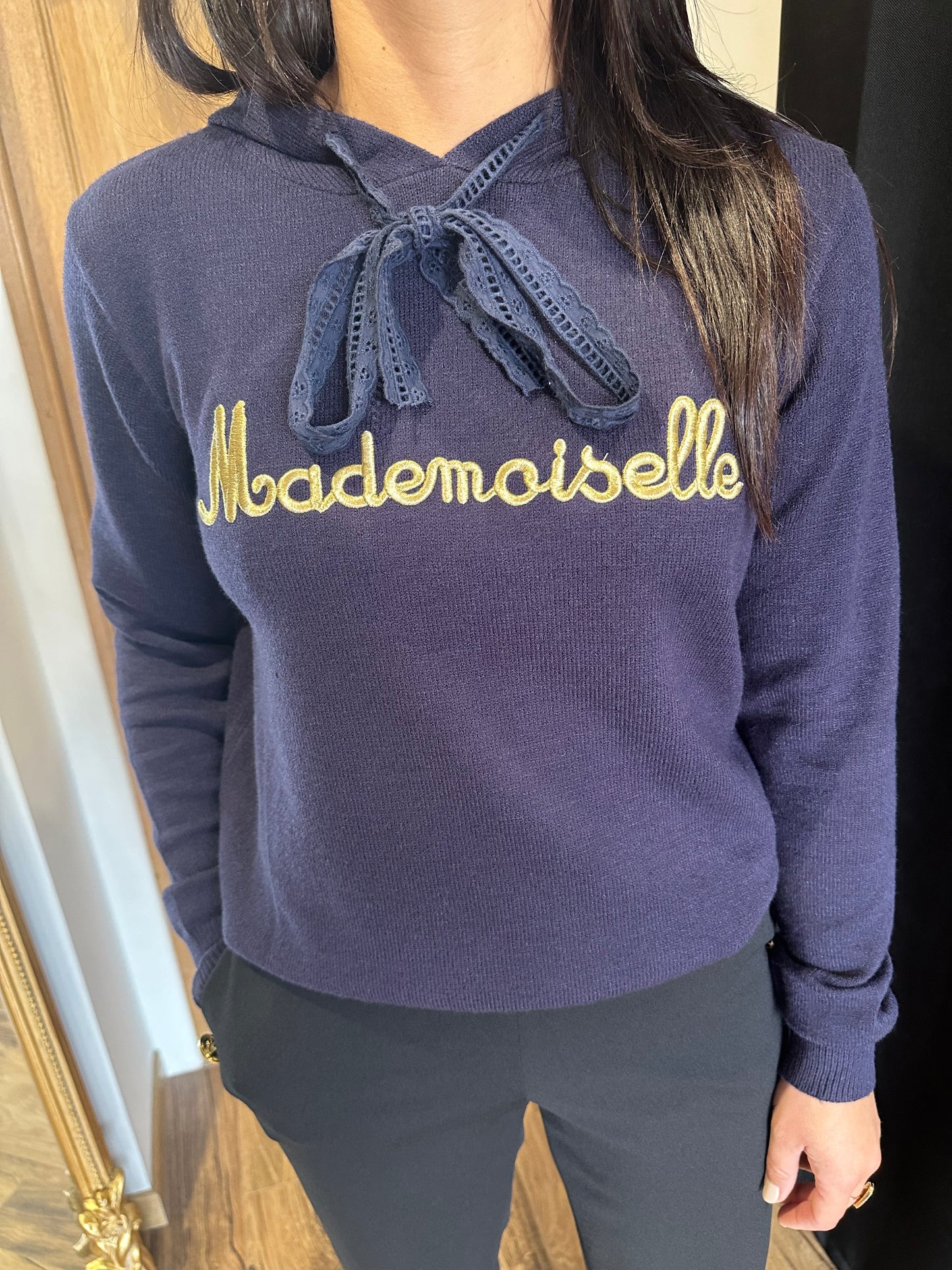 Pull à capuche mademoiselle