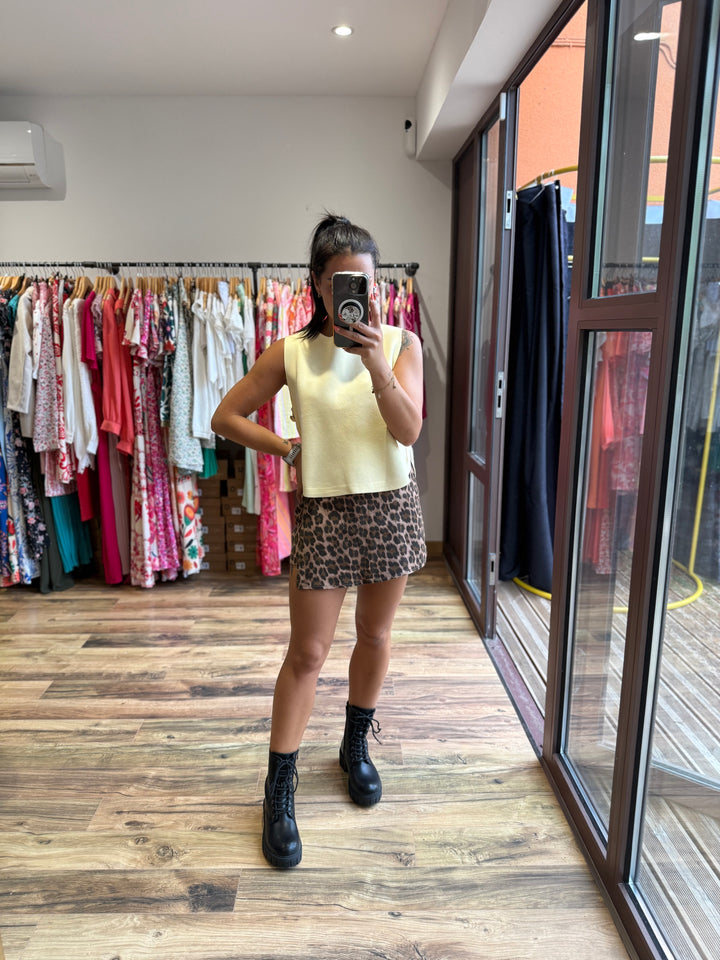 Pull sans manches jaune