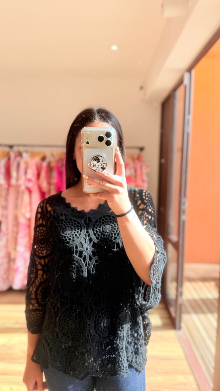 Top crochet noir
